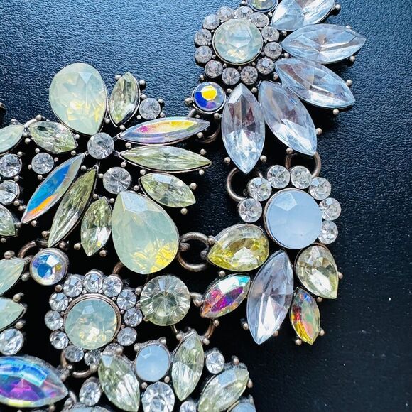 Bib Style Necklace Flower Iridescent Rhinestones Gold Plated Lobster Claw Clasps - Picture 7 of 12